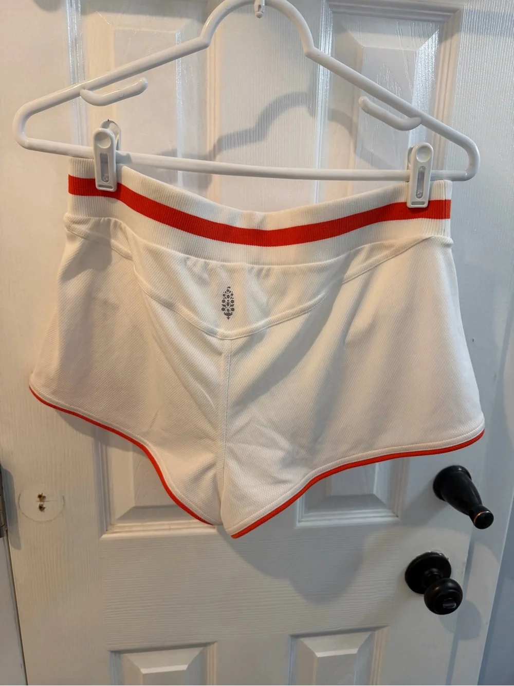 FREE PEOPLE MOVEMENT White and Orange Trim Women’s Athletic Shorts, Sz Med - Picture 3 of 6